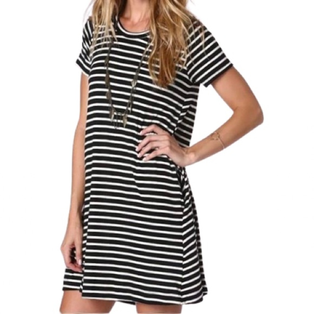 NWT-Abercrombie & Fitch Black and White Striped T-Shirt Dress